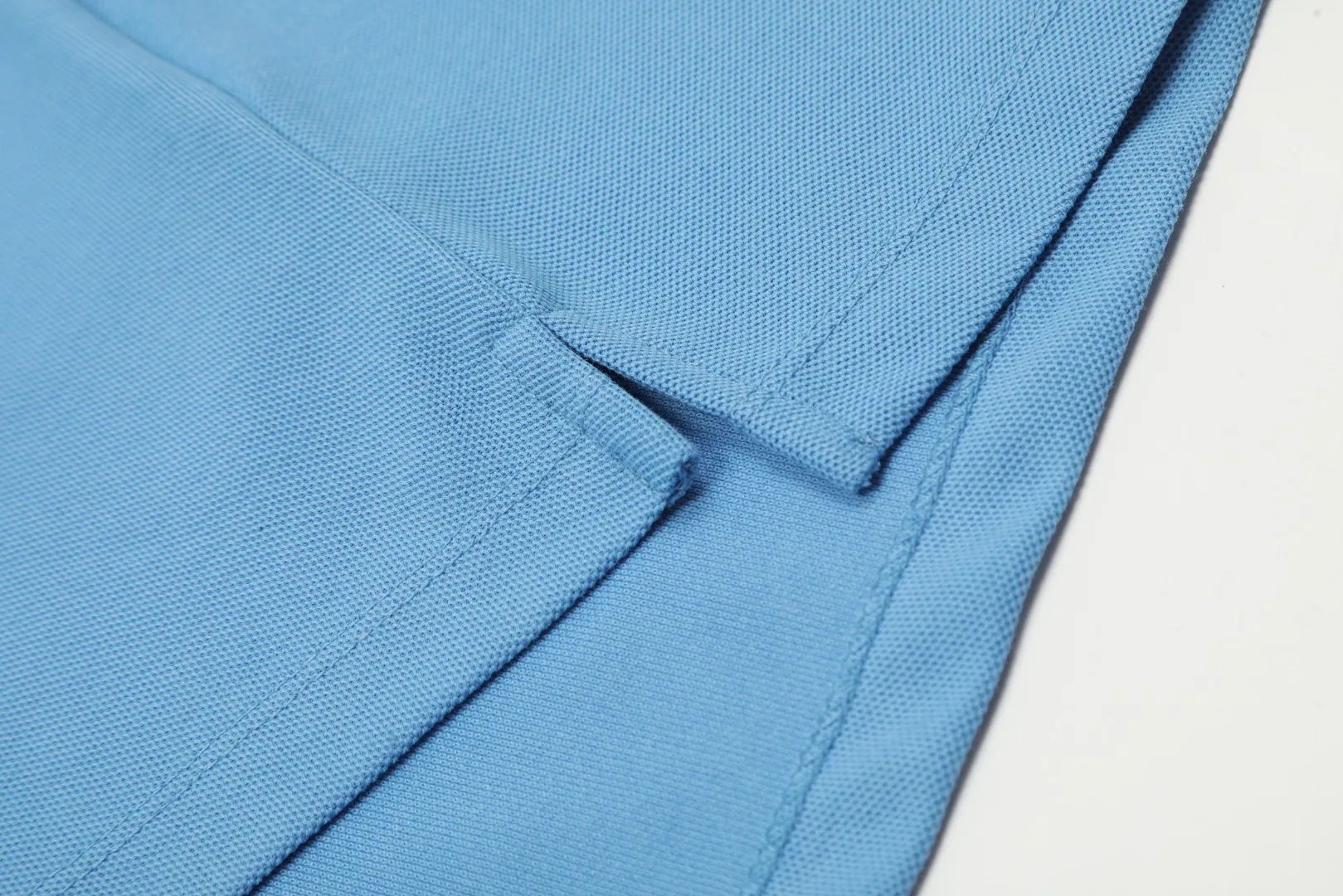 🅿️152 "Top quality" Style number: DS001# (not off the shelves all year round) [Ralph Lauren classic pony embroidered lapel POLO short sleeves] ✅Ralph Lauren Ralph Lauren classic basic versatile POLO short sleeves ✅Main supply platform live broadcast Wholesale entities will be replenished when out of stock Not removed from the shelves ✅ZP quality 1:1 version Scan the code to enter the GF website Z cabinet quality ✅Detailed quality The only one in Guangzhou Imported pique fabrics Mainly high-end, cost-effective and good quality. Needless to say, the version is restored to the original version. The maximum size can be worn up to 210 pounds. Loose, comfortable and stress-free. ✅Wear for work and life. Suitable for various occasions. A must-have recommendation for couples. Size: